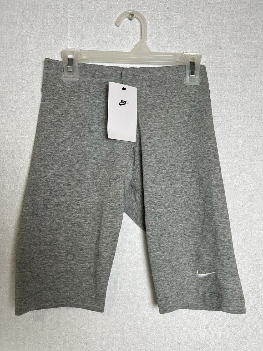 Nike Shorts Womens Size XS Gray Tight Fit Mid Rise Short Length NWT